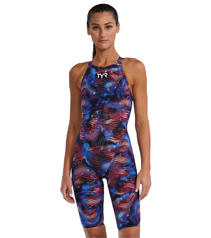 TYR Women's Avictor 2.0 USA Closed Back Tech Suit Swimsuit Stylish Cover-Up Set