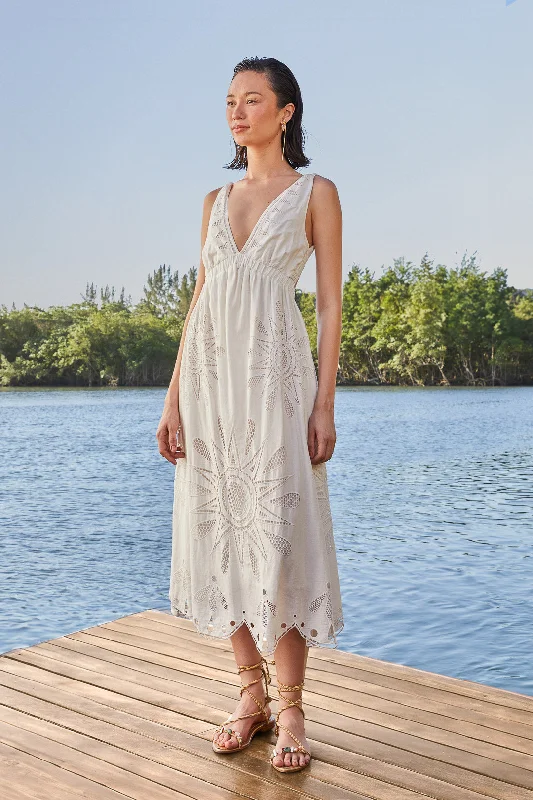 Off-White Maxi Richelieu Lenzing™ Ecovero™ Euroflax™ Maxi Dress Chic Sleeveless Maxi Dress